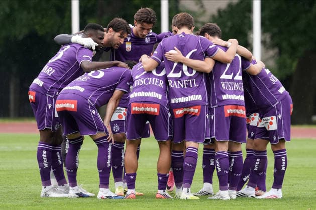 Latvia Soccer FK Liepaja Austria Wien, Riga, Latvia, 23.07.2026, football, soccer Players of FK Austria Wien stand before their UEFA Europa Conference League qualifying round game between Latvia™s FK Liepaja and Austria Wien komandam in Sloka, Latvia 23.07.2026. Photo: Roman Koksarov (RKF) Riga Latvia Copyright: xRomanxKoksarovx RKV00125.JPG