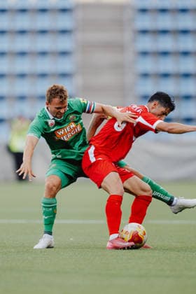 SOCCER - UEFA ECL, Santa Coloma vs Rapid ANDORRA LA VELLA,ANDORRA,23.JUL.26 - SOCCER - UEFA Conference League, qualification, FC Santa Coloma vs SK Rapid Wien. Image shows Matthias Seidl (Rapid) and Inigo Barrenechea (Santa Coloma).  GEPAxpictures xAlexanderxSolc