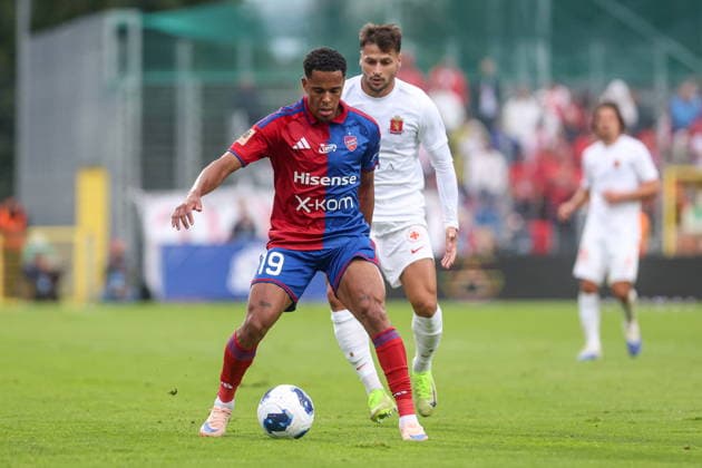 23.07.2025, Czestochowa Liga Konferencji UEFA sezon 2026 27 runda II kwalifikacji, Rakow Czestochowa - Valletta FC - UEFA Conference League football Match season 2026 27 round II qualification Rakow Czestochowa - Valletta FC Nz. Michael Ameyaw Diogo Tavares Fot. Michal Chwieduk Arena Akcji NEWSPIX.PL --- newspix.pl 