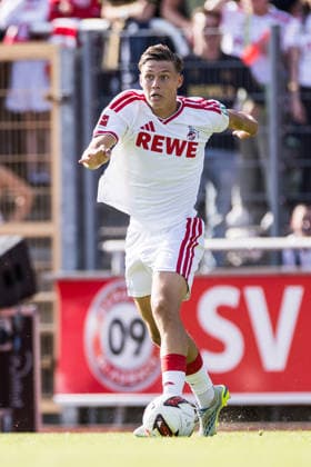 BERGISCH GLADBACH, GERMANY - JULY 23: Jonathan Friemel ( 1. FC Koeln, 39) controls the ball during the second friendly game of season 2026 27 between SV Bergisch Gladbach vs. 1. FC Koeln at BELKAW ARENA on July 23, 2026 in Bergisch Gladbach, Germany. North Rhine Westphalia Germany Copyright: xSteffiexWunderlx