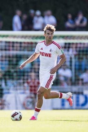 BERGISCH GLADBACH, GERMANY - JULY 23: Joel Schmied (1. FC Koeln, 2) controls the ball during the second friendly game of season 2026 27 between SV Bergisch Gladbach vs. 1. FC Koeln at BELKAW ARENA on July 23, 2026 in Bergisch Gladbach, Germany. North Rhine Westphalia Germany Copyright: xSteffiexWunderlx