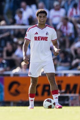 BERGISCH GLADBACH, GERMANY - JULY 23: Jahmai Simpson-Pusey (1. FC Koeln, 22) controls the ball during the second friendly game of season 2026 27 between SV Bergisch Gladbach vs. 1. FC Koeln at BELKAW ARENA on July 23, 2026 in Bergisch Gladbach, Germany. North Rhine Westphalia Germany Copyright: xSteffiexWunderlx