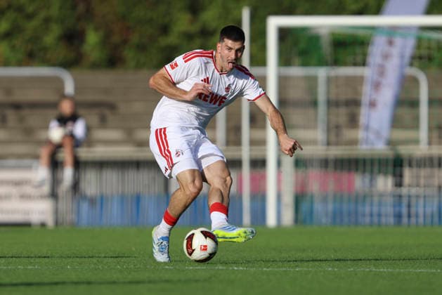 Luka Lochoshvili (1. FC Köln) in Aktion, am Ball, Einzelaktion waehrend des Testspiels zwischen 1. FC Köln und SV Bergisch Gladbach 09, Belkaw Arena am 23. July 2026 in Bergisch Gladbach, Deutschland. (Foto von Oliver Kaelke DeFodi Images) +++ Luka Lochoshvili (1. FC Köln) controls the ball during the friendly match between 1. FC Köln and SV Bergisch Gladbach 09 at Belkaw Arena on July 23, 2026 in Bergisch Gladbach, Germany. (Photo by Oliver Kaelke DeFodi Images) (Photo by Oliver Kaelke DeFodi Images) - *** Luka Lochoshvili of 1 FC Köln in action, on the ball, making a solo run during the friendly match between 1 FC Köln and SV Bergisch Gladbach 09 at Belkaw Arena on July 23, 2026, in Bergisch Gladbach, Germany Photo by Oliver Kaelke DeFodi Images Luka Lochoshvili of 1 FC Köln controls the ball during the friendly match between 1 FC Köln and SV Bergisch Gladbach 09 at Belkaw Arena on July 23, 2026 in Bergisch Gladbach, Germany Photo by Oliver Kaelke DeFodi Images Photo by Oliver Kaelke DeFodi Images