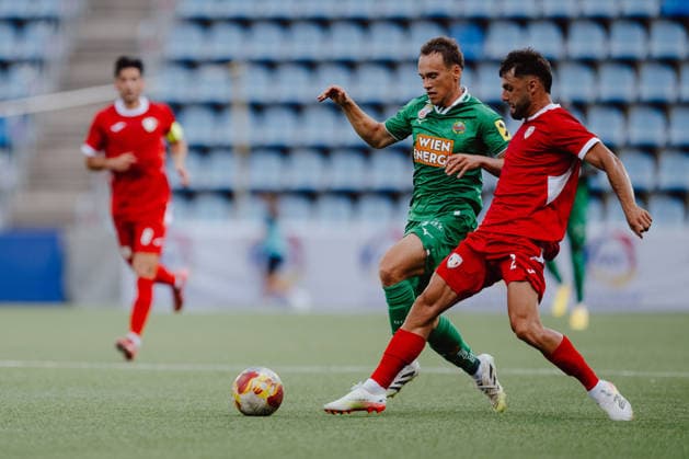 SOCCER - UEFA ECL, Santa Coloma vs Rapid ANDORRA LA VELLA,ANDORRA,23.JUL.26 - SOCCER - UEFA Conference League, qualification, FC Santa Coloma vs SK Rapid Wien. Image shows Nikolaus Wurmbrand (Rapid) and Alex Rasines (Santa Coloma).  GEPAxpictures xAlexanderxSolc