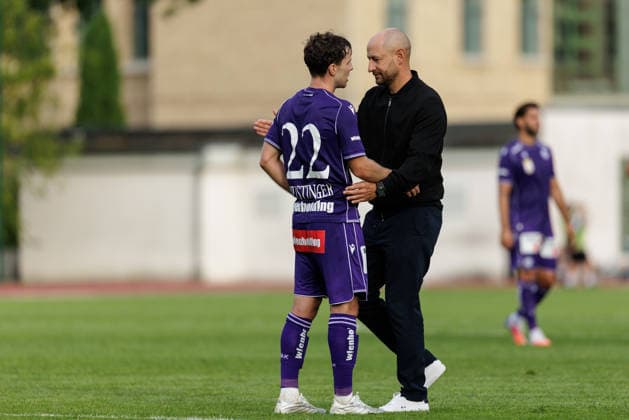 SOCCER - UEFA ECL, Liepaja vs. A.Wien JURMALA,LATVIA,23.JUL.26 - SOCCER - UEFA Conference League, qualification, FK Liepaja vs Austria Wien. Image shows Florian Wustinger and head coach Stephan Helm (A.Wien).  GEPAxpictures xArminxRauthner