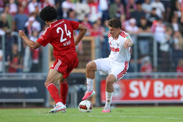 Eliot Albert (SV Bergisch Gladbach 09) und Patrik Kristal (1. FC Köln) im Zweikampf waehrend des Testspiels zwischen 1. FC Köln und SV Bergisch Gladbach 09, Belkaw Arena am 23. July 2026 in Bergisch Gladbach, Deutschland. (Foto von Oliver Kaelke DeFodi Images) +++ Eliot Albert (SV Bergisch Gladbach 09) und Patrik Kristal (1. FC Köln) battle for the ball during the friendly match between 1. FC Köln and SV Bergisch Gladbach 09 at Belkaw Arena on July 23, 2026 in Bergisch Gladbach, Germany. (Photo by Oliver Kaelke DeFodi Images) (Photo by Oliver Kaelke DeFodi Images) - *** Eliot Albert of SV Bergisch Gladbach 09 and Patrik Kristal of 1 FC Köln battle for the ball during the friendly match between 1 FC Köln and SV Bergisch Gladbach 09 at Belkaw Arena on July 23, 2026, in Bergisch Gladbach, Germany Photo by Oliver Kaelke DeFodi Images Eliot Albert of SV Bergisch Gladbach 09 and Patrik Kristal of 1 FC Köln battle for the ball during the friendly match between 1 FC Köln and SV Bergisch Gladbach 09 at Belkaw Arena on July 23, 2026 in Bergisch Gladbach, Germany Photo by Oliver Kaelke DeFodi Images Photo by Oliver Kaelke DeFodi Images