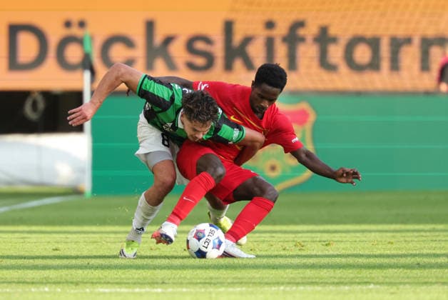 GÖTEBORG, SVERIGE 20260723 Gais William Milovanovic och Nordsjaellands Prince Amoako under onsdagens kval till till Conference League, första matchen, mellan Gais och FC Nordsjaelland pa Gamla Ullevi. GÖTEBORG SVERIGE x9200x *** GOTHENBURG, SWEDEN 20260723 GAIS’s William Milovanovic and Nordsjaelland’s Prince Amoako during Wednesday’s Conference League qualifier, the first leg, between GAIS and FC Nordsjaelland at Gamla Ullevi, GOTHENBURG, SWEDEN x9200x  Copyright: xAdamxIhse TTx CONFERENCE LEAGUE KVAL GAIS-NORDSJÄLLAND
