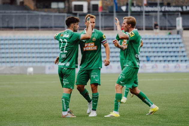 SOCCER - UEFA ECL, Santa Coloma vs Rapid ANDORRA LA VELLA,ANDORRA,23.JUL.26 - SOCCER - UEFA Conference League, qualification, FC Santa Coloma vs SK Rapid Wien. Image shows the rejoicing of Yusuf Demir, Matthias Seidl and Tonni Adamsen (Rapid).  GEPAxpictures xAlexanderxSolc