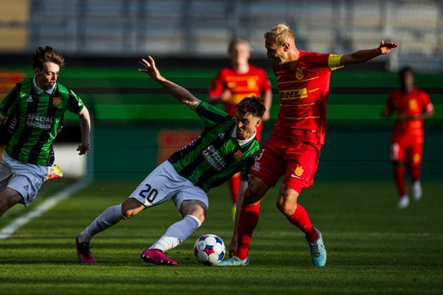 260723 Samuel Salter of GAIS and Runar Norheim of FC Nordsjälland during the UEFA Conference League qualification match between GAIS and FC Nordsjälland on July 23, 2026 in Göteborg. Photo: Michael Erichsen BILDBYRAN COP 89 MI1001 fotboll football soccer fotball uefa conference league conference league gais fc nordsjälland bbeng kval qualifying round qualification *** July 23, 2026: Samuel Salter of GAIS and Runar Norheim of FC Nordsjälland during the UEFA Conference League qualifying match between GAIS and FC Nordsjälland on July 23, 2026 in Gothenburg. Photo by Michael Erichsen, BILDBYRAN COP 89 MI1001. soccer, football, fotball, UEFA Conference League, Conference League, GAIS, FC Nordsjälland, BBENG, qualifying round, qualification  Copyright: MICHAELxERICHSEN BB260723MI033