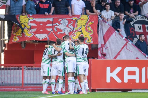 2026-07-23 FC Twente v Ferencvaros FC - UEFA Europa League ENSCHEDE, NETHERLANDS - JULY 23: players of Ferencvaros celebrating during the UEFA Europa League match between FC Twente and Ferencvaros FC at De Grolsch Veste on July 23, 2026 in Enschede, Netherlands. Enschede De Grolsch Veste Netherlands Content not available for redistribution in The Netherlands directly or indirectly through any third parties. Copyright: xDennisxBresserx