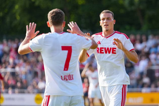 23.07.2026, xydrx, Fußball, Testspiel, SV Bergisch Gladbach 09 - 1.FC Köln, Saison 2026 2027, BELKAW-Arena: Torjubel nach dem Tor zum 2:0 für den 1.FC Köln durch Torschütze Said El Mala (1.FC Köln, 13) zusammen mit Gian-Luca Waldschmidt (1.FC Köln, 7) DFB regulations prohibit any use of photographs as image sequences and or quasi-video. *** July 23, 2026, xydrx, Soccer, Friendly Match, SV Bergisch Gladbach 09 vs. 1 FC Köln, 2026–2027 Season, BELKAW Arena: Celebrations after 1 FC Köln’s 2–0 goal scored by Said El Mala (1 FC Köln, No. 13) alongside Gian Luca Waldschmidt (1 FC Köln, No. 7). DFB regulations prohibit any use of photographs as image sequences and or quasi-video. Copyright: HMBxMedia YannisxDreimann