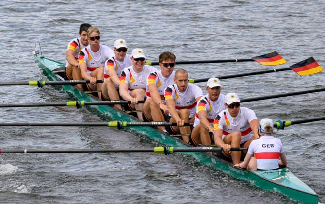 Team Deutschland, v.r. Steuerfrau WEGELE Mia, GRONBACH Leon, SGONINA Carl, KAIM Julius, ZASTROW Lino, ZEYMER Felix, BECKMANN Justus, KUHN Vinzent, ROSENQUIST Leonardo, BM8x, U23 Men s Eight, am 23.07.2026 Rudern U-23 Weltmeisterschaft vom 23.07.- 26.07.2026 in Duisburg Deutschland. Regattabahn *** Team Germany, from left: Coxswain Mia WEGELE, Leon GRONBACH, Carl SGONINA, Julius KAIM, Lino ZASTROW, Felix ZEYMER, Justus BECKMANN, Vinzent KUHN, Leonardo ROSENQUIST, BM8x, U23 Men’s Eight, on July 23, 2026, at the U23 World Rowing Championships from July 23–26, 2026, at the Duisburg Rowing Course in Duisburg, Germany