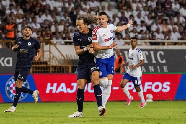 UEFA Europa League Qualifikation 2026 2027 - 2. Runde, 23.07.2027 - HNK Hajduk Split (Kroatien) vs. Pafos FC (Zypern) - Stadion Poljud (Split, Kroatien); David Luiz (Pafos), Michele Sego (Hajduk Split) *** UEFA Europa League Qualifying Round 2, 2026–2027, July 23, 2027: HNK Hajduk Split (Croatia) vs. Pafos FC (Cyprus) at Poljud Stadium, Split, Croatia; David Luiz (Pafos), Michele Sego (Hajduk Split) Copyright: xLUKAxKOLANOVICx