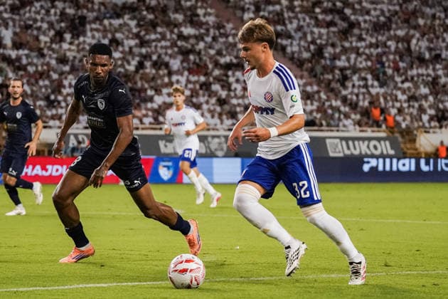 UEFA Europa League Qualifikation 2026 2027 - 2. Runde, 23.07.2027 - HNK Hajduk Split (Kroatien) vs. Pafos FC (Zypern) - Stadion Poljud (Split, Kroatien); Lele (Pafos), Simun Hrgovic (Hajduk Split) *** UEFA Europa League Qualifying Round 2, 2026–2027, July 23, 2027: HNK Hajduk Split (Croatia) vs. Pafos FC (Cyprus) at Poljud Stadium, Split, Croatia. Lele (Pafos), Simun Hrgovic (Hajduk Split) Copyright: xLUKAxKOLANOVICx