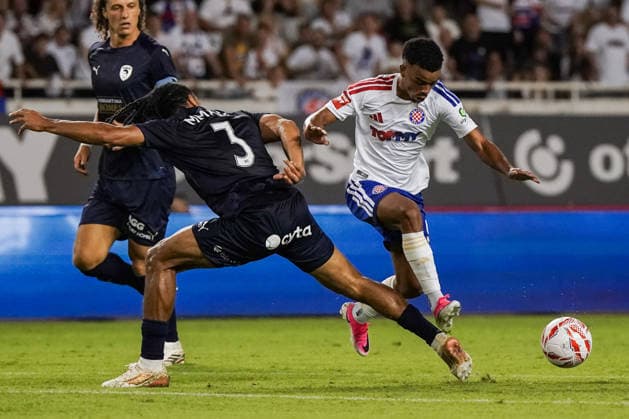 UEFA Europa League Qualifikation 2026 2027 - 2. Runde, 23.07.2027 - HNK Hajduk Split (Kroatien) vs. Pafos FC (Zypern) - Stadion Poljud (Split, Kroatien); Samy Mmaee (Pafos), Dalisson De Almeida (Hajduk Split) *** UEFA Europa League Qualifying Round 2, 2026–2027, July 23, 2027: HNK Hajduk Split (Croatia) vs. Pafos FC (Cyprus) at Poljud Stadium, Split, Croatia; Samy Mmaee (Pafos), Dalisson De Almeida (Hajduk Split) Copyright: xLUKAxKOLANOVICx