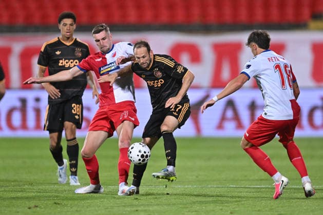 VOJVODINA NOVI SAD vs AJAX AMSTERDAM DALEY BLIND vs NARDIN MULAHUSEJNOVIC football Vojvodina Novi Sad vs Ajax Amsterdam qualifications UEFA Conference League at Karadjordje stadium, Novi Sad 23.07.2026 Foto: FOOTBALL, UEFA CONFERENCE LEAGUE, AJAX AMSTERDAM, VOJVODINA NOVI SAD, QUALIFICATIONS Novi Sad Karadjordje stadium Serbia Copyright: xMarkoxMetlas xMNxPressx