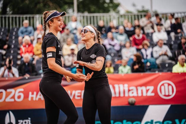 Beachvolleyball Frauen Allianz German Beach Club Finals Die Finals 2026 Hannover Eintrach Spontent vs. Olympischer Club BW 23.07.2026 v.l. Svenja Müller und Cinja Tillmann Hannover Opernplatz Niedersachsen Deutschland *** Women s Beach Volleyball Allianz German Beach Club Finals The 2026 Finals Hannover Eintrach Spontent vs. Olympischer Sport Club BW July 23, 2026 Photo: Svenja Müller and Cinja Tillmann Hannover Opernplatz Lower Saxony, Germany