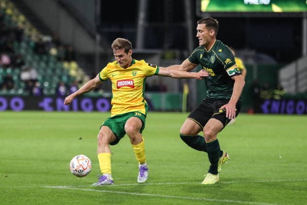 Zilina 23.07.2026. Pilka nozna Liga Konferencji UEFA sezon 2025 2026 runda 2 mecz: MSK Zilina - GKS Katowice --- Football UEFA Conference League season 2025 2026 round 2 match: MSK Zilina - GKS Katowice nz Patrik Ilko, Arkadiusz Jedrych Fot. Kacper Staniec NEWSPIX.PL --- newspix.pl 