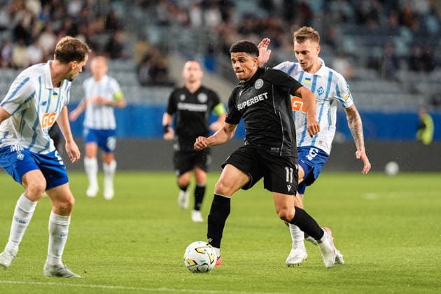 Lublin 23.07.2026. Football UEFA Europa League Qualifiers match, second qualifying round 1st leg, between FC Dynamo Kyiv and PAOK FC in Lublin, Poland --- Mecz Ligi Europy UEFA - 2. runda kwalifikacji pomiedzy Dynamo Kijow a PAOK FC w Lublinie, Polska. Persons Shown : Tomasz Kedziora, Taison, Volodymyr Brazhko Fot. Kazimierz Kozuch Arena Akcji NEWSPIX.PL --- newspix.pl 