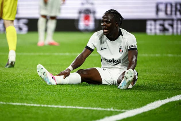 Besiktas vs Midtjylland UEFA Europa League Qualification 2nd Round Junior Olaitan of Besiktas JK sits on the field after a goal attempt. Besiktas and Midtjylland faced each other at UEFA Europa League Qualification 2nd Round 1st leg. The match took place in Tupras Stadium on July 23th, 2026. Istanbul Istanbul Turkey Copyright: xBurakxBasturkx