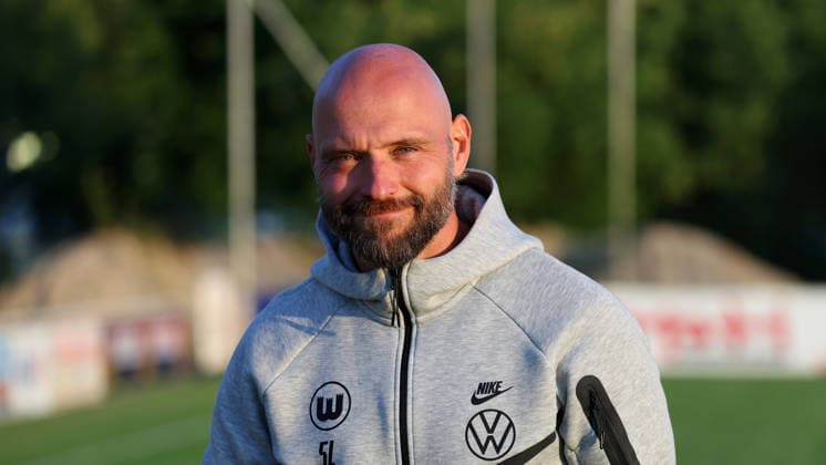 VfL - Eindhoven, Testspiel, Frauen Gifhorn, 23.07.2026, Fußball, Frauen, Saison 2026 27, VfL Wolfsburg vs PSV Eindhoven, Testspiel: Cheftrainer Stephan Lerch (VfL Wolfsburg) Niedersachsen Deutschland *** VfL Eindhoven, Friendly Match, Gifhorn Women, July 23, 2026, Soccer, Women, 2026–27 Season, VfL Wolfsburg vs. PSV Eindhoven, Friendly Match, Head Coach Stephan Lerch, VfL Wolfsburg, Lower Saxony, Germany