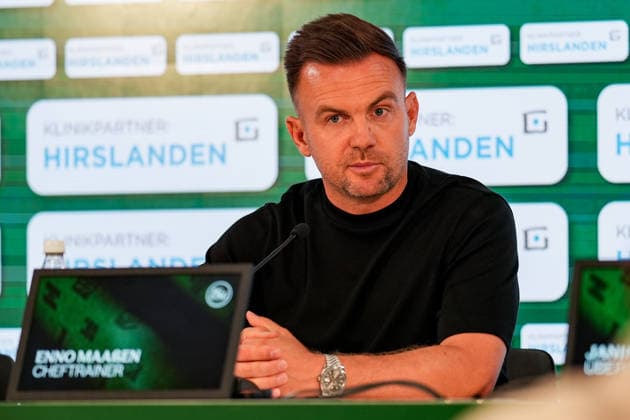Fussball, UEFA Europa League Qualifikation: FC St. Gallen 1879 vs. Benfica Lissabon, Donnerstag, 23.07.2026 (Berit Sitterstadion, St. Gallen, Schweiz); Enrico Maassen (Trainer, FC St. Gallen) *** Soccer, UEFA Europa League Qualifying: FC St. Gallen 1879 vs. Benfica Lisbon, Thursday, July 23, 2026, Berit Sitter Stadium, St. Gallen, Switzerland; Enrico Maassen, Head Coach, FC St. Gallen Copyright: xValentinxDomgjonix