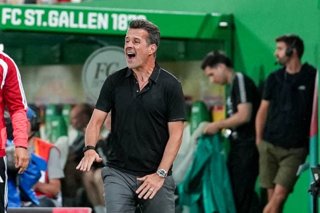 Fussball, UEFA Europa League Qualifikation: FC St. Gallen 1879 vs. Benfica Lissabon, Donnerstag, 23.07.2026 (Berit Sitterstadion, St. Gallen, Schweiz); Marco Silva (Trainer, Benfica Lissabon) *** Soccer, UEFA Europa League Qualifying: FC St. Gallen 1879 vs. Benfica Lisbon, Thursday, July 23, 2026, Berit Sitter Stadium, St. Gallen, Switzerland; Marco Silva, Head Coach, Benfica Lisbon Copyright: xValentinxDomgjonix