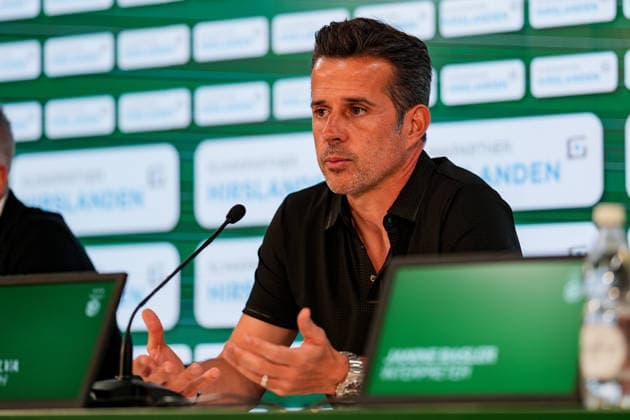 Fussball, UEFA Europa League Qualifikation: FC St. Gallen 1879 vs. Benfica Lissabon, Donnerstag, 23.07.2026 (Berit Sitterstadion, St. Gallen, Schweiz); Marco Silva (Trainer, Benfica Lissabon) *** Soccer, UEFA Europa League Qualifying: FC St. Gallen 1879 vs. Benfica Lisbon, Thursday, July 23, 2026, Berit Sitter Stadium, St. Gallen, Switzerland; Marco Silva, Head Coach, Benfica Lisbon Copyright: xValentinxDomgjonix
