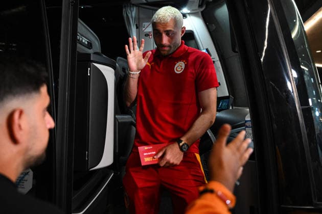 Galatasaray arrives Austria for its training camp WINDISCHGARSTEN, AUSTRIA - JULY 24: Baris Alper Yilmaz of Galatasaray arrives with the team for the second phase of the club s pre-season training camp in Windischgarsten, Austria, on July 24, 2026. Akin Celiktas Anadolu Windischgarsten Austria. Editorial use only. Please get in touch for any other usage.  Copyright: x2026xAnadoluxAkinxCeliktasx