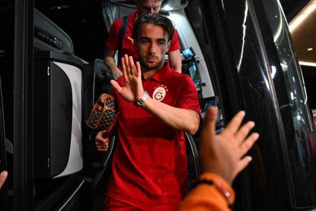 Galatasaray arrives Austria for its training camp WINDISCHGARSTEN, AUSTRIA - JULY 24: Yunus Akgun of Galatasaray arrives with the team for the second phase of the club s pre-season training camp in Windischgarsten, Austria, on July 24, 2026. Akin Celiktas Anadolu Windischgarsten Austria. Editorial use only. Please get in touch for any other usage.  Copyright: x2026xAnadoluxAkinxCeliktasx