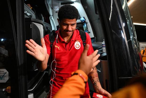 Galatasaray arrives Austria for its training camp WINDISCHGARSTEN, AUSTRIA - JULY 24: Gabriel Sara of Galatasaray arrives with the team for the second phase of the club s pre-season training camp in Windischgarsten, Austria, on July 24, 2026. Akin Celiktas Anadolu Windischgarsten Austria. Editorial use only. Please get in touch for any other usage.  Copyright: x2026xAnadoluxAkinxCeliktasx