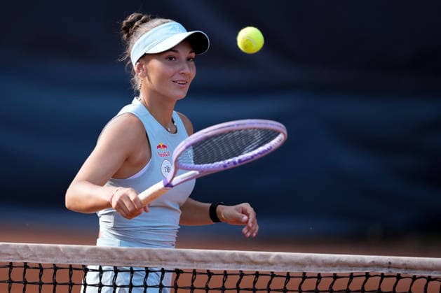 MSC Hamburg Ladies Open - Day 4 Julia Stusek of Germany plays with partner Nastasja Schunk during their round of 16 doubles match against Leyre Romero Gormaz and Sara Sorribes Tormo of Spain at the 2026 MSC Hamburg Ladies Open Women s tennis tournament at Am Rothenbaum in Hamburg, Germany. Hamburg Hamburg Germany  Copyright: xOwenxHammondx originalFilename:hammond-2026msch260723_npudJ.jpg