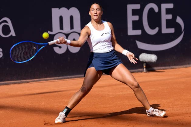 MSC Hamburg Ladies Open - Day 4 Third seed Panna Udvardy of Hungary is in action during their round of 16 match against Paula Badosa of Spain at the 2026 MSC Hamburg Ladies Open women s tennis tournament at Am Rothenbaum in Hamburg, Germany. Hamburg Hamburg Germany  Copyright: xOwenxHammondx originalFilename:hammond-2026msch260723_npKWI.jpg