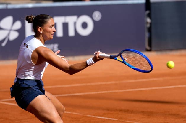 MSC Hamburg Ladies Open - Day 4 Third seed Panna Udvardy of Hungary is in action during their round of 16 match against Paula Badosa of Spain at the 2026 MSC Hamburg Ladies Open women s tennis tournament at Am Rothenbaum in Hamburg, Germany. Hamburg Hamburg Germany  Copyright: xOwenxHammondx originalFilename:hammond-2026msch260723_npfJg.jpg