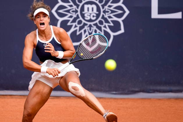 MSC Hamburg Ladies Open - Day 4 Mayar Sherif of Egypt plays against Elsa Jacquemot of France during their round of 16 match at the 2026 MSC Hamburg Ladies Open women s tennis tournament at Am Rothenbaum in Hamburg, Germany. Hamburg Hamburg Germany  Copyright: xOwenxHammondx originalFilename:hammond-2026msch260723_np4F6.jpg