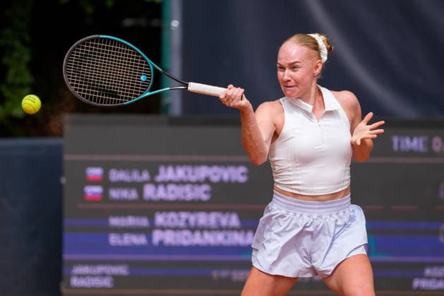 MSC Hamburg Ladies Open - Day 4 Mariia Kozyreva plays with partner Elena Pridankina during their quarterfinal doubles match against Dalila Jakupovic and Nika Radisic of Slovenia at the 2026 MSC Hamburg Ladies Open women s tennis tournament at Am Rothenbaum in Hamburg, Germany. Hamburg Hamburg Germany  Copyright: xOwenxHammondx originalFilename:hammond-2026msch260723_npgCl.jpg