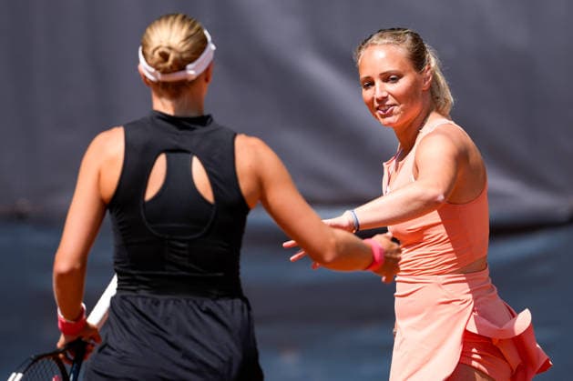 MSC Hamburg Ladies Open - Day 4 Kimberley Zimmermann of Belgium and her playing partner Lisa Zaar of Sweden compete in their quarterfinal doubles match against Magali Kempen of Belgium and Alexandra Panova at the 2026 MSC Hamburg Ladies Open women s tennis tournament at Am Rothenbaum in Hamburg, Germany. Hamburg Hamburg Germany  Copyright: xOwenxHammondx originalFilename:hammond-2026msch260723_np4tw.jpg