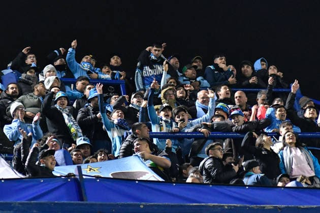 Futbol, Boca Juniors vs OHiggins Copa Sudamericana 2026. Hinchas de OHiggins durante el partido de playoffs de la Copa Sudamericana contra Boca Juniors, realizado en el Estadio La Bombonera de Buenos Aires, Argentina. 23 7 2026 Fotobaires Photosport Football, Boca Juniors vs OHiggins 2026 Copa Sudamericana OHiggins fans during a Copa sudamericana playoffs match against Boca Juniors held at Estadio La Bombonera in Buenos Aires, Argentina. 23 7 2026 Fotobaires Photosport Boca Juniors vs OHiggins, Copa Sudamericana 2026 