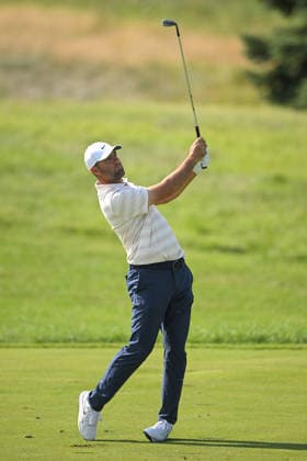 BLAINE, MN - JULY 24: Scottie Scheffler hits an approach shot on the 1st hole during the first round of the 3M Open on July 24, 2026, at TPC Twin Cities in Blaine, MN. (Photo by Nick Wosika Icon Sportswire) GOLF: JUL 24 PGA, Golf Herren 3M Open EDITORIAL USE ONLY Icon202607243014