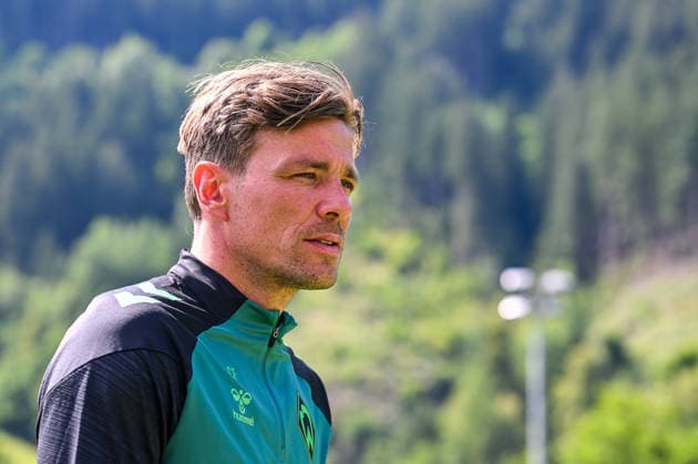 23.07.2026, AUT, Fußball, Herren, 1. Bundesliga, Trainingslager, Saison 2026 2027, Zell am Ziller, 15 Jahre Partnerschaft: SV Werder Bremen & Zillertal Pressegespräch im Rahmen des Trainingslagers 2026 mit anschliesender offiziellen Eröffnung des Kaiserschmarrn Festes, vl, Clemens Fritz (Geschäftsführer Fußball des SV Werder Bremen) Zell am Ziller Parkstadion Tirol Österreich *** July 23, 2026, Austria, Soccer, Men’s, 1. Bundesliga, Training Camp, 2026–2027 Season, Zell am Ziller, 15 Years of Partnership Between SV Werder Bremen and Zillertal: Press Conference as part of the 2026 training camp, followed by the official opening of the Kaiserschmarrn Festival; from left: Clemens Fritz, Managing Director of Soccer at SV Werder Bremen; Zell am Ziller Parkstadion, Tyrol, Austria Copyright: xNordphotox xHafnerx