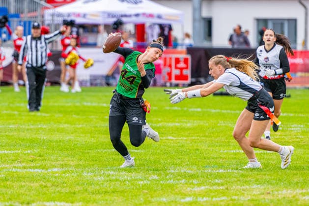 Munich Spatzen (grün) gegen Düsseldorf Firecats (weiß) - Halbfinale Frauen - Flag Football - Die Finals 2026 (24.07.2026, Hannover Erika-Fisch-Stadion (Hannover, GER), *** Munich Spatzen (green) vs. Düsseldorf Firecats (white) Women s Flag Football Semifinal, The Finals 2026, July 24, 2026, Erika Fisch Stadium, Hanover, GER, Copyright: xJanxGuentherx