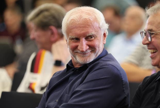 24.07.2026, Fussball DFB-Pressekonferenz, Vorstellung des neuen Bundestrainers Jürgen Klopp, Sportdirektor Rudi Völler (Deutsche Fussball Nationalmannschaft, DFB) DFL DFB REGULATIONS PROHIBIT ANY USE OF PHOTOGRAPHS AS IMAGE SEQUENCES AND OR QUASI-VIDEO. xdcx *** July 24, 2026, DFB Soccer Press Conference, Introduction of the New National Team Coach Jürgen Klopp, Sports Director Rudi Völler, German National Soccer Team, DFB, DFL. DFB REGULATIONS PROHIBIT ANY USE OF PHOTOGRAPHS AS IMAGE SEQUENCES AND OR QUASI-VIDEO xdcx Copyright: HMBxMedia Claus