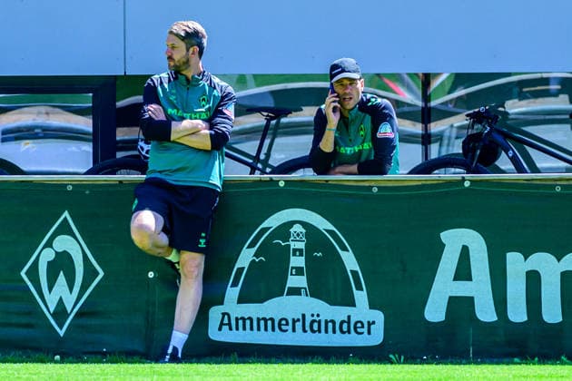 AUT 1.FBL, Trainingslager SV Werder Bremen 2026 - Training Clemens Fritz (Geschäftsführer Fußball Werder Bremen); Peter Niemeyer (sportlicher Direktor und Leiter Scouting SV Werder Bremen); Foto nordphoto GmbH KFoto Zell am Ziller Parkstadion Zillertal Österreich *** AUT 1 FBL, SV Werder Bremen Training Camp 2026; Training session with Clemens Fritz; Peter Niemeyer, Managing Director of Soccer at Werder Bremen; Peter Niemeyer, Sporting Director and Head of Scouting at SV Werder Bremen; Photo: nordphoto GmbH; KFoto; Zell am Ziller; Parkstadion Zillertal; Austria Copyright: xnordphotoxGmbHx xKFOTOx