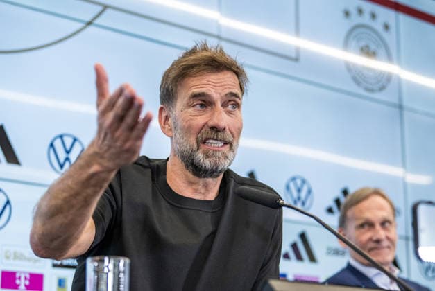 24.07.2026, xfux, Fussball DFB Deutsche Fussball Nationalmannschaft - Pressekonferenz zur Vorstellung von Juergen Jürgen Klopp als Trainer Bundestrainer, v.l. Trainer Juergen Juergen Nobert Klopp (Deutsche Fussball Nationalmannschaft DFB) Frankfurt am Main *** July 24, 2026, xfux, Soccer, DFB, German National Soccer Team, Press conference to introduce Jürgen Klopp as head coach, from left: Head Coach Jürgen Klopp, German National Soccer Team, DFB, Frankfurt am Main