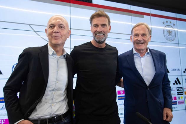 v.l. Bernd NEUENDORF (GER, DFB Praesident) Trainer Bundestrainer Juergen KLOPP (Jürgen, GER) Hans-Joachim WATZKE, DFB-Vizepraesident, Pressekonferenz des DFB zur Vorstellung von Juergen Klopp als neuer Fussball-Bundestrainer, DFB-Campus in Frankfurt am 24.07.2026 Â *** From left: Bernd NEUENDORF, GER, DFB President; National Team Coach Jürgen KLOPP, GER; Hans Joachim WATZKE, DFB Vice President, DFB press conference to introduce Juergen Klopp as the new national soccer team coach, DFB Campus in Frankfurt on July 24, 2026 Â