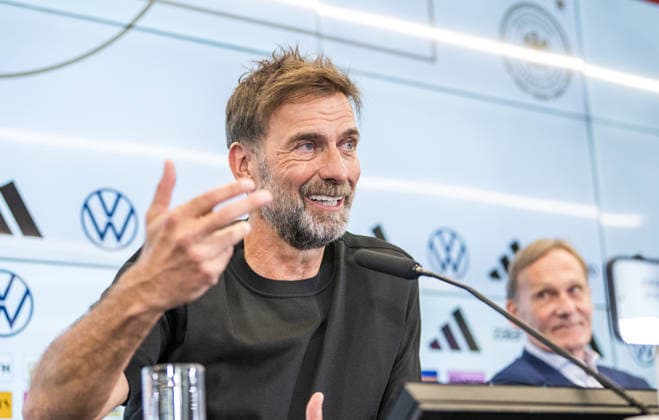 24.07.2026, xfux, Fussball DFB Deutsche Fussball Nationalmannschaft - Pressekonferenz zur Vorstellung von Juergen Jürgen Klopp als Trainer Bundestrainer, v.l. Trainer Juergen Juergen Nobert Klopp (Deutsche Fussball Nationalmannschaft DFB) Frankfurt am Main *** July 24, 2026, xfux, Soccer, DFB, German National Soccer Team, Press conference to introduce Jürgen Klopp as head coach, from left: Coach Jürgen Klopp, German National Soccer Team, DFB, Frankfurt am Main
