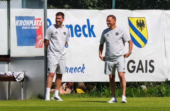 24.07.2026 - Fussball - 2. Fussball-Bundesliga - Saison 2026 2027 - 1. FC Nürnberg FCN Club - Trainingslager Sommer Sommertrainingslager Gais - Bruneck - Südtirol - Zink DaMa - xdaxmax - Michael Bischof ( Technischer Direktor 1. FC Nürnberg FCN ) Joti Chatzialexiou ( Vorstand 1. FC Nürnberg FCN ) lacht Lachen freut sich Freude *** July 24, 2026 Soccer 2 Soccer Bundesliga 2026–2027 Season 1 FC Nuremberg FCN Club Summer Training Camp Summer Training Camp in Gais, Brunico, South Tyrol Zink DaMa xdaxmax Michael Bischof Technical Director 1 FC Nuremberg FCN Joti Chatzialexiou Director of Sports 1 FC Nuremberg FCN laughs Laughter is happy Joy