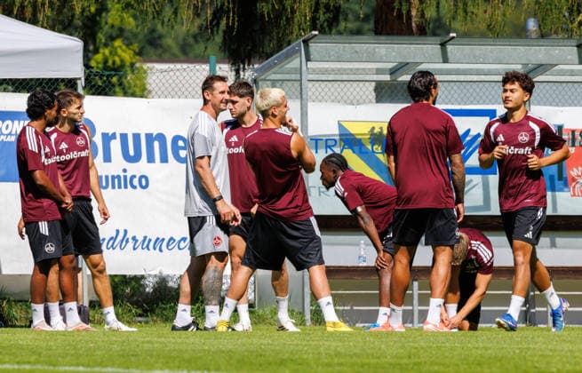 24.07.2026 - Fussball - 2. Fussball-Bundesliga - Saison 2026 2027 - 1. FC Nürnberg FCN Club - Trainingslager Sommer Sommertrainingslager Gais - Bruneck - Südtirol - Zink DaMa - xdaxmax - Miroslav Miro Klose ( Trainer 1. FC Nürnberg FCN ) lacht Lachen freut sich Freude gibt Anweisungen *** July 24, 2026 Soccer 2 Soccer Bundesliga 2026–2027 Season 1. FC Nürnberg (FCN) Club Summer Training Camp Summer Training Camp in Gais, Bruneck, South Tyrol Zink DaMa xdaxmax Miroslav Miro Klose, Coach of 1. FC Nürnberg FCN laughs, is happy, and gives instructions
