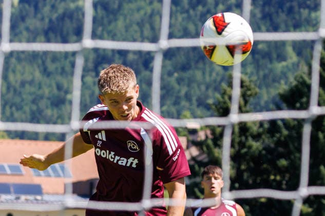 24.07.2026 - Fussball - 2. Fussball-Bundesliga - Saison 2026 2027 - 1. FC Nürnberg FCN Club - Trainingslager Sommer Sommertrainingslager Gais - Bruneck - Südtirol - Zink DaMa - xdaxmax - Finn Becker (22, 1. FC Nürnberg FCN ) mit Kopfball *** July 24, 2026 Soccer 2 Bundesliga 2026–2027 Season 1 FC Nuremberg (FCN) Club Summer Training Camp Summer Training Camp in Gais, Brunico, South Tyrol Zink DaMa xdaxmax Finn Becker 22, 1 FC Nuremberg (FCN) with a header