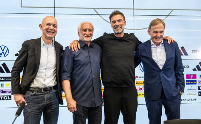 24.07.2026, xfux, Fussball DFB Deutsche Fussball Nationalmannschaft - Pressekonferenz zur Vorstellung von Juergen Jürgen Klopp als Trainer Bundestrainer, v.l. Praesident Präsident Bernd Neuendorf (Deutscher Fussball-Bund DFB), Sportdirektor Rudolf Rudi Voeller Völler (DFB Deutsche Fussball Nationalmannschaft Deutschland), Trainer Juergen Juergen Nobert Klopp (Deutsche Fussball Nationalmannschaft DFB), Hans-Joachim Aki Watzke (Vorsitzender des Aufsichtsrates des Deutschen Fussball Bund DFB) Frankfurt am Main *** July 24, 2026, xfux, Soccer DFB German National Soccer Team Press conference to introduce Juergen Jürgen Klopp as head coach, from left: President Bernd Neuendorf of the German Soccer Federation (DFB), Sports Director Rudolf Rudi Völler, DFB German National Soccer Team, Germany; Coach Jürgen Norbert Klopp, German National Soccer Team, DFB; Hans Joachim Aki Watzke, Chairman of the Supervisory Board of the German Football Association (DFB), Frankfurt am Main